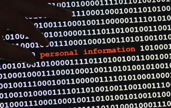 does ipvanish keep logs